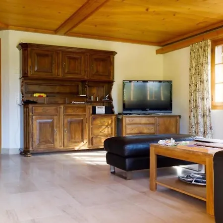 شقة Graebi Appartement-fewo- Dusche Und Bad- Wc 8-bettwohnung By Interhome