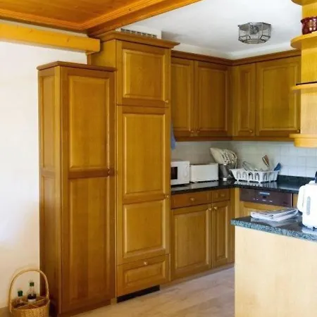 Graebi Appartement-fewo- Dusche Und Bad- Wc 8-bettwohnung By Interhome *